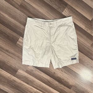 Patagonia organic cotton khaki shorts size 32